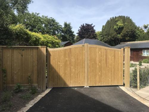 Hythe-Courtyard-Gates-4