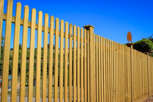 Mitre-Fence-panels