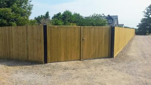 Rye-Courtyard-gate-